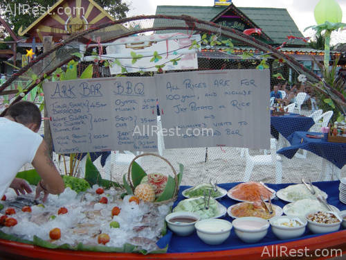 Ark Bar Garden Beach Resort 14